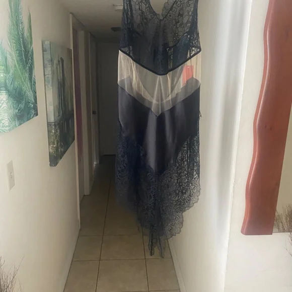 Mademoiselle Dress - Picture 6 of 9